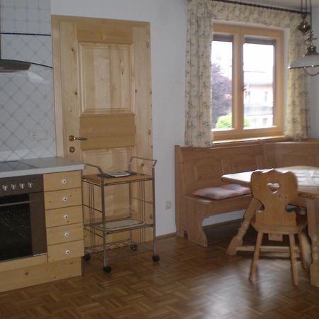 Apartments Blaschegg Im Zentrum Altmuenster Room photo